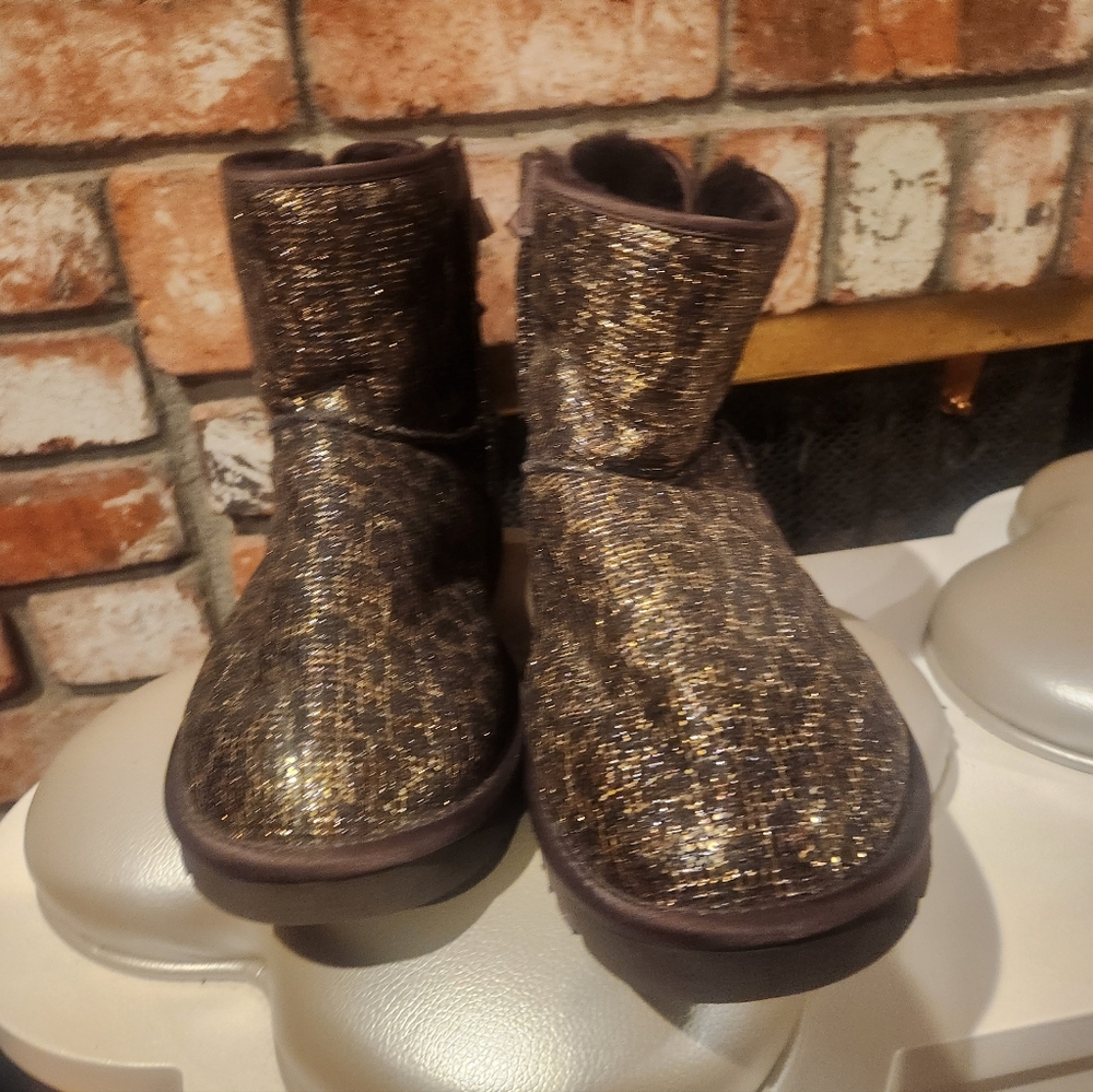 Sparkly UGG BOOTS